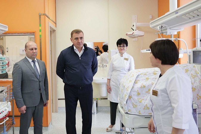 Алексей Дюмин посетил новый корпус перинатального центра
