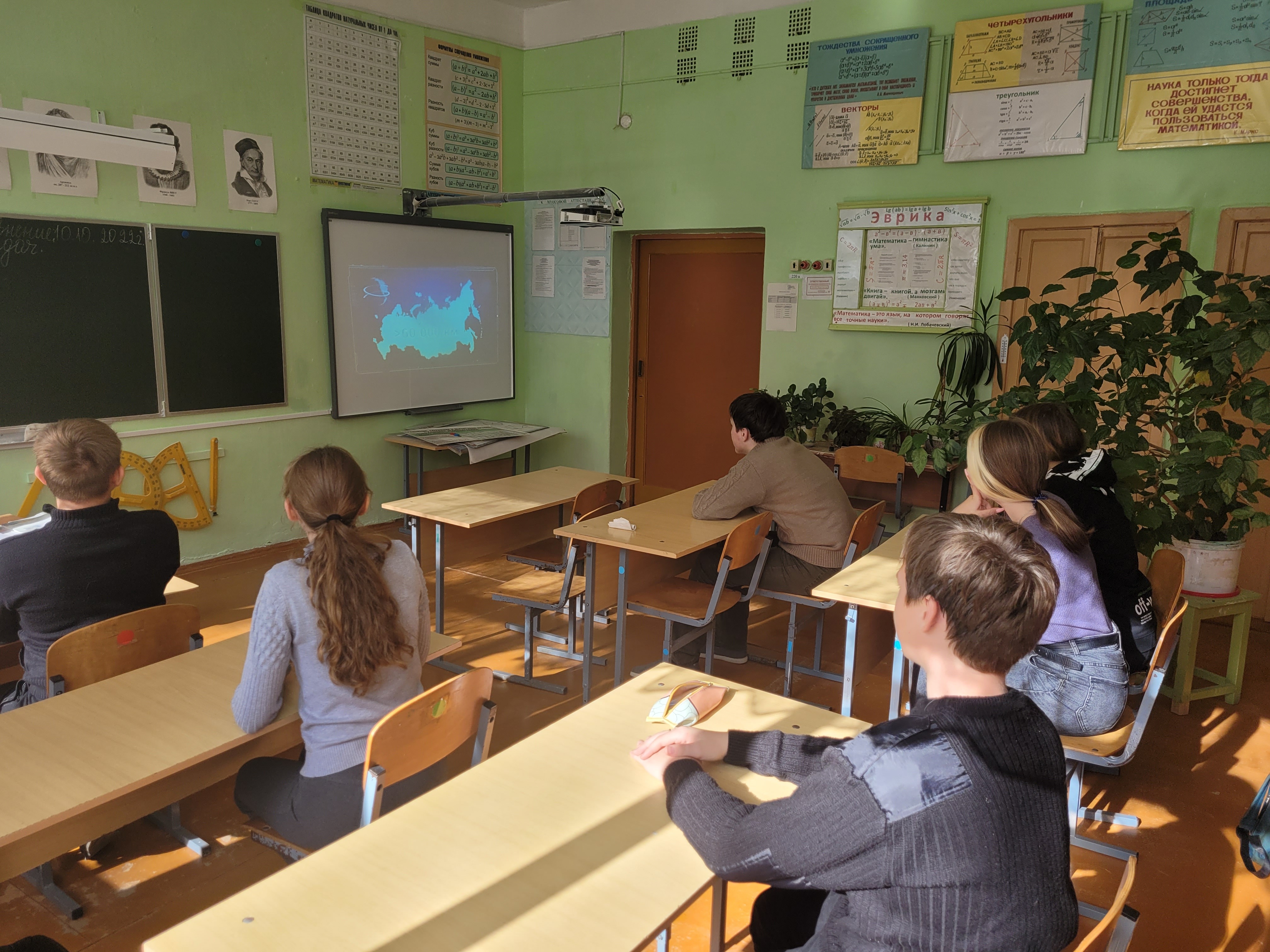 В Тульской области продолжается реализация проекта по ранней профориентации для учащихся 6-11 классов «Билет в будущее»