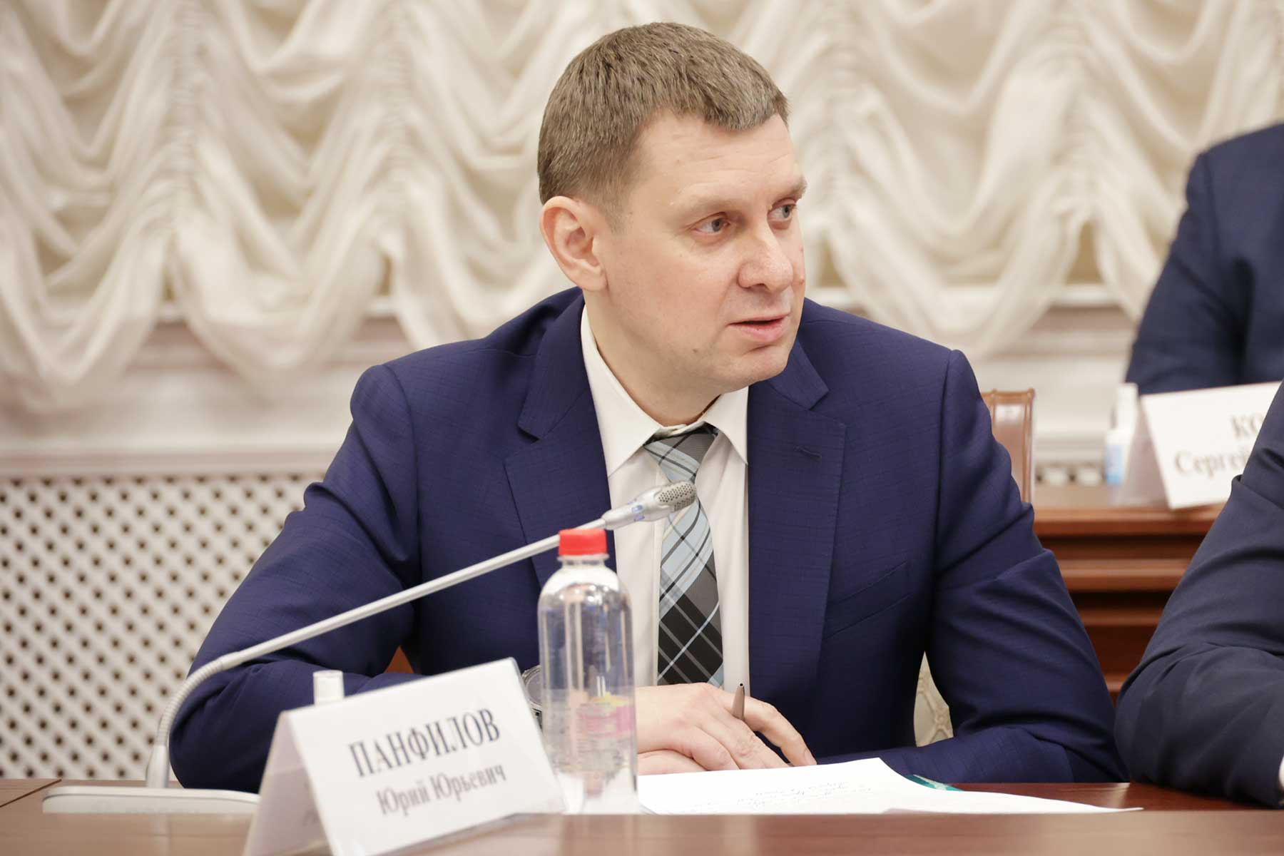 Алексей Дюмин поручил выделить средства на ремонт поликлиники в Липках