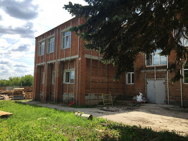 По поручению Алексея Дюмина продолжается капитальный ремонт поликлиники в поселке Плеханово